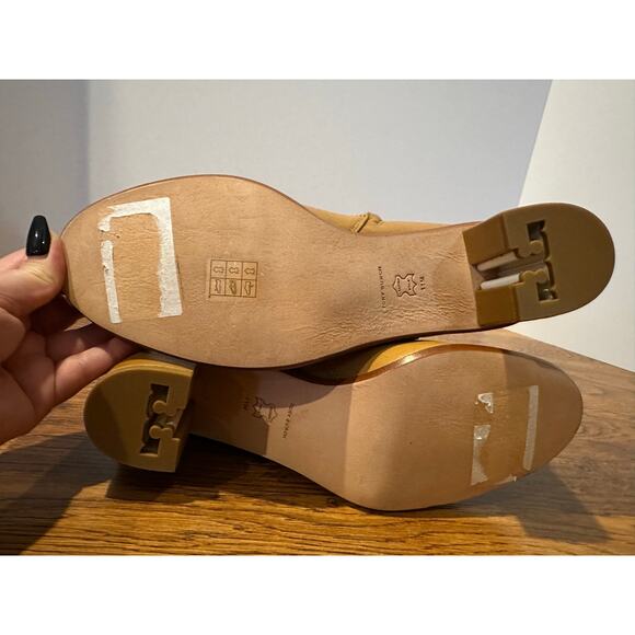 Tory Burch Women's Brooke Stamped Heel Leather Bootie Tan Size 11M NWOB - Picture 7 of 11